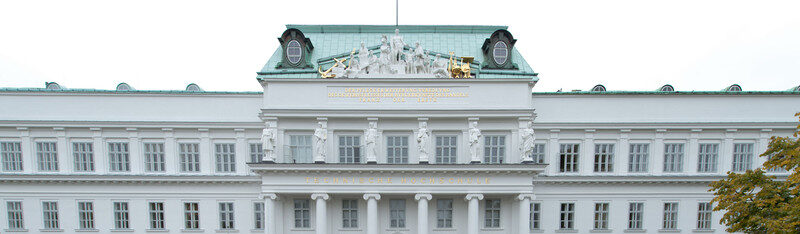 TU Wien main building front entrance